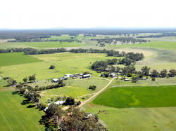 Lochinver Farm - Broome Tourism 5