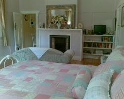 Luscombe Lodge B And B - Broome Tourism 1