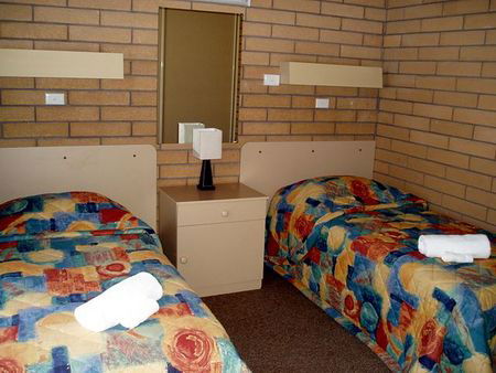 Aaden Holiday Apartments - Broome Tourism 4