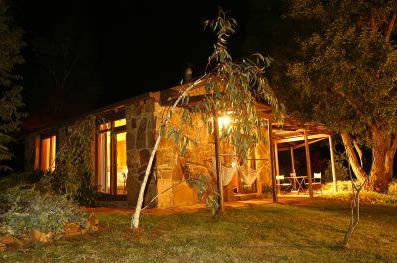 Wombat Hills Cottages - Broome Tourism 0