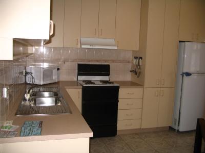 Lakes Entrance Holiday Units - Broome Tourism 3