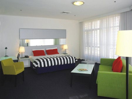 Vibe Hotel Sydney - Broome Tourism 4
