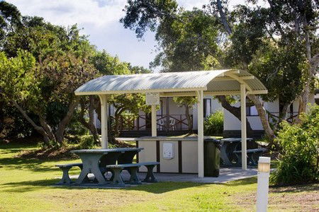 Lake Ainsworth Holiday Park - Broome Tourism 4