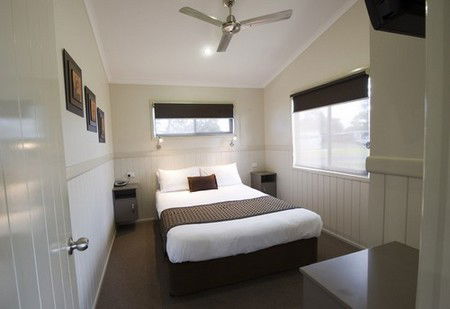 Lake Ainsworth Holiday Park - Broome Tourism 5