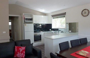 Aireys Inlet Holiday Park - Broome Tourism 2