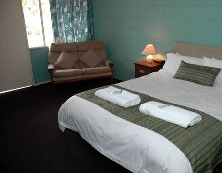 The Bay Motel - Safety Beach - Broome Tourism 0