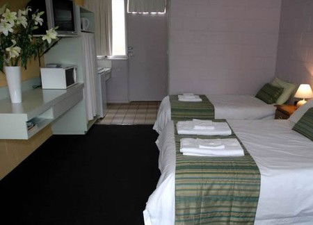 The Bay Motel - Safety Beach - Broome Tourism 2