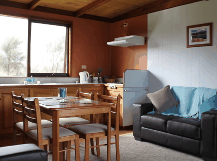 Flinders Island Cabin Park - Broome Tourism