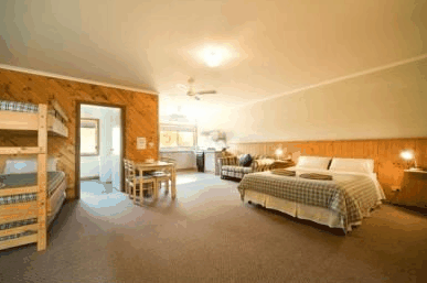 Banjo’s All Seasons Accommodation - Broome Tourism 1