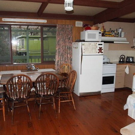 Lyle Hill Accommodation - Broome Tourism 1