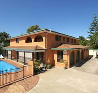 Airlie Court Holiday Apartments - Broome Tourism