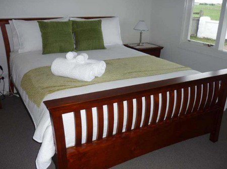 Calgary House & Cottage Accommodation - Broome Tourism 4