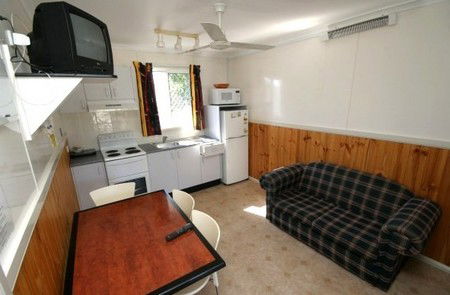 Forster Beach Holiday Park - Broome Tourism 3
