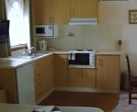 Tumut Log Cabins - Broome Tourism