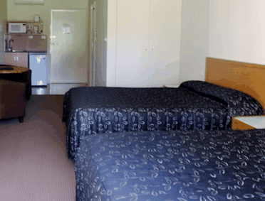 Tocumwal Golf Resort - Broome Tourism 1
