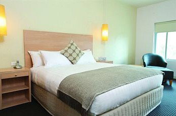 Hotel Urban St Kilda - Broome Tourism 5