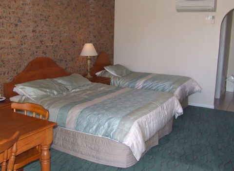 Swaggers Motor Inn, Yass - Broome Tourism 1