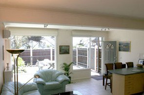 Black Dolphin Townhouse And Apartment - Broome Tourism 2
