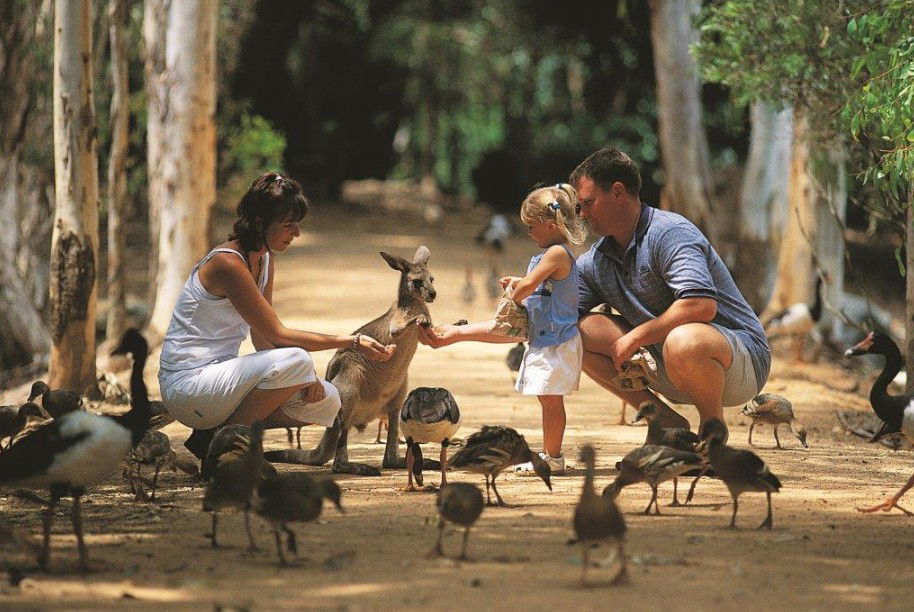  Broome Tourism