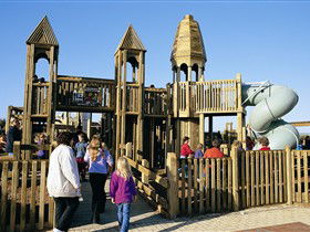 Jubilee Park Adventure Playground - Broome Tourism 0