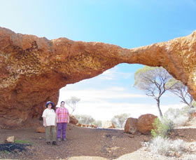 London Bridge - Broome Tourism 0