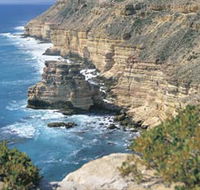 Island Rock and Natural Bridge - Broome Tourism