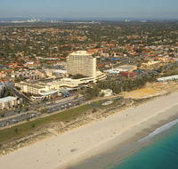 Scarborough Beach - Broome Tourism