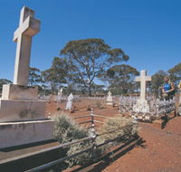 Old Pioneer Cemetery Coolgardie - Broome Tourism