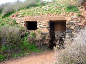 Miners Dugouts - Broome Tourism 0