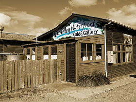 Dunalley Waterfront Cafe And Gallery - Broome Tourism 0