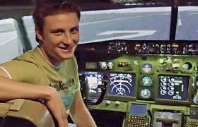 Simsation, Live The Dream, Fly A 737 - Broome Tourism 0