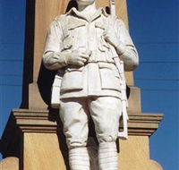 Beaudesert War Memorial - Broome Tourism