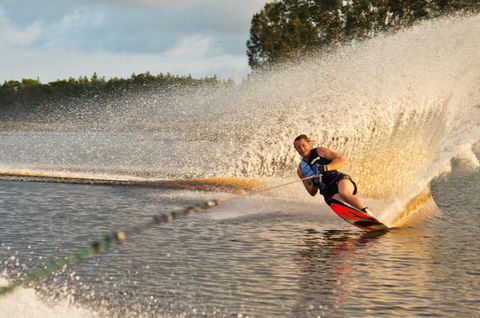 Oz Ski Resort - Broome Tourism 2