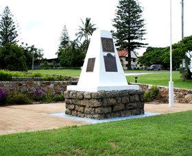 Dunwich War Memorial - Broome Tourism 0