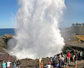 Kiama Blowhole - Broome Tourism 0