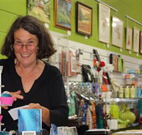 Artists on Parade Art Gallery - Broome Tourism
