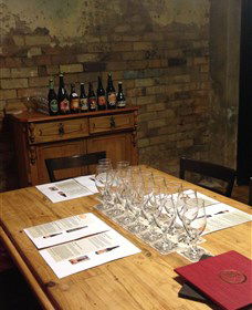 Flat Rock Brew Cafe And Nano Brewery - Broome Tourism 1
