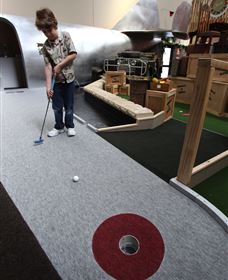 Putt Planet Mini Golf - Broome Tourism 2