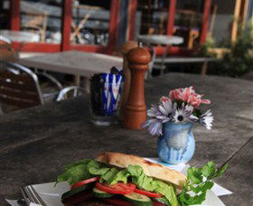 Dangar Island Cafe - Broome Tourism 3