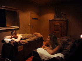Cocos Hair And Day Spa - Broome Tourism 1