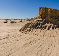 Walls of China - Broome Tourism