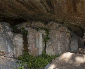 Nanguluwur Rock Art Site And Walk - Broome Tourism 1