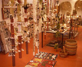 Elcho Island Art And Craft - Broome Tourism 1