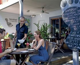 Live Entertainment At Magnetic Island - Broome Tourism 1