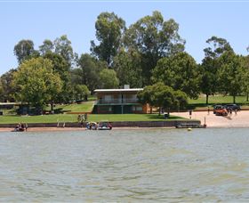 Griffith Boat Club - Broome Tourism 1