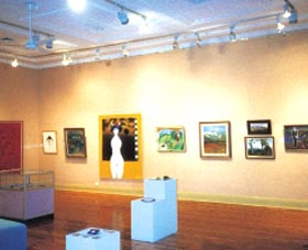 Griffith Regional Art Gallery - Broome Tourism 0