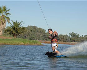 Gum Bend Lake - Broome Tourism 8