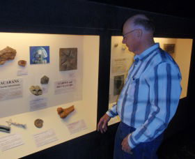 Big Fish Fossil Hut At Peak Hill - Broome Tourism 1
