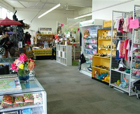 Warrnambool Independent Traders Market - Broome Tourism 0