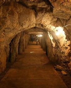 Wellington Caves And Phosphate Mine - Broome Tourism 0